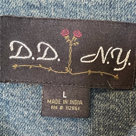 VINTAGE DD New York Jean Jacket w/ Velvet Animal Print Embroidery Size Large - Picture 9 of 10